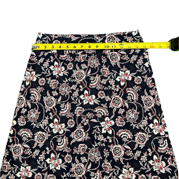 ❤️🤍💙 Talbots Maxi Skirt | Size XS | Floral | Red, White & Blue | Stretchy - Picture 7 of 7